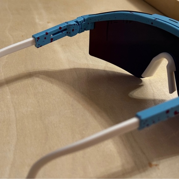 NWT - Polarized Pit Viper Sunglasses - Splatter Design, Blue Frame - Picture 4 of 7